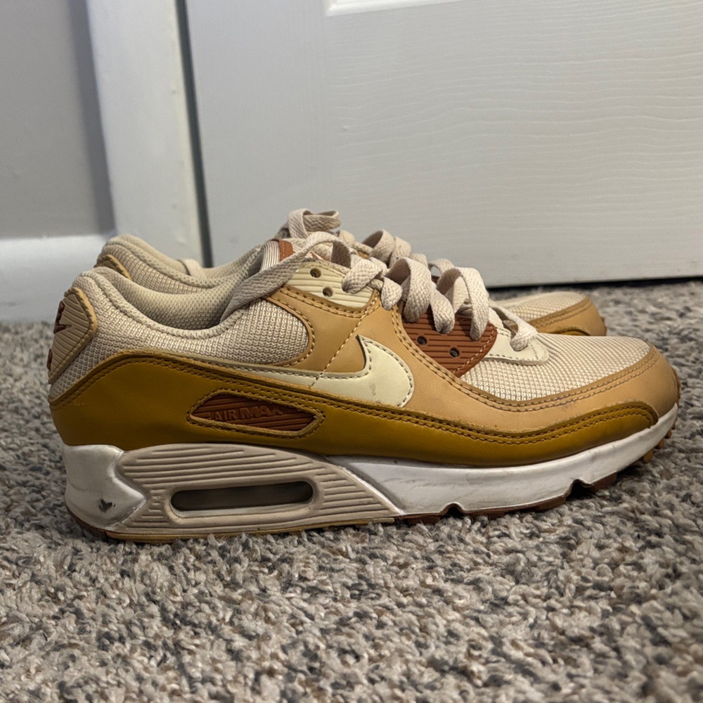 Women’s Nike Air Maxes
